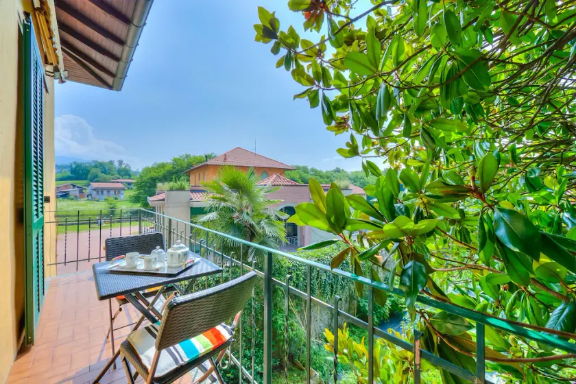 Charming La Gelosia Few Min From Lake: 2BR Monvalle Apartment - Happy Rentals - Image 1