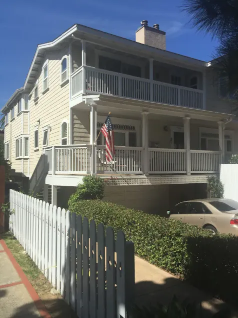 Village Penthouse—3bed2ba, half-block to park. Rate reduced for early departure - Image 1