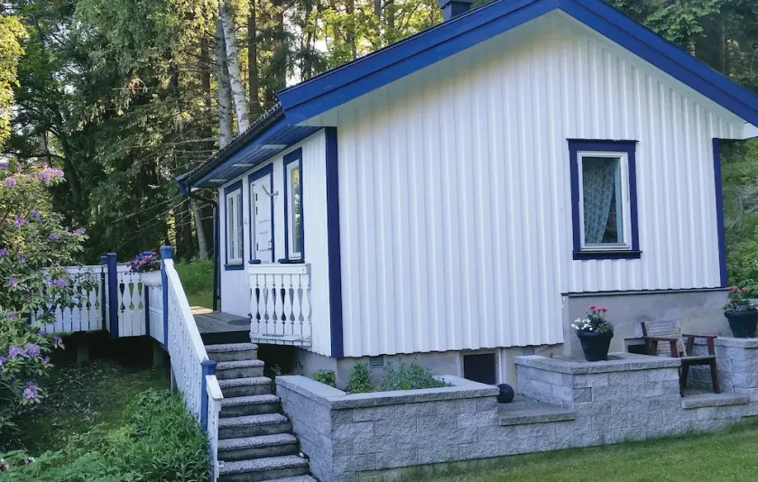 1 Bedroom Stunning Home In Svanesund - Image 1
