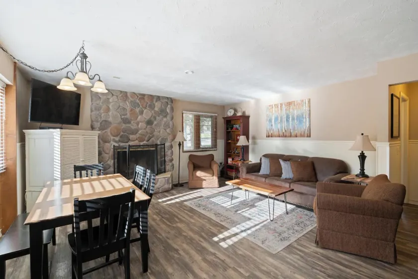 Ski Lodge / sommer villa ved base af Boyne Mountain - Image 1