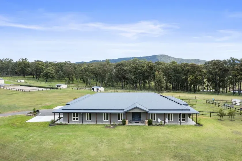 Stable and Vines - Pokolbin, Hunter Valley - Image 1