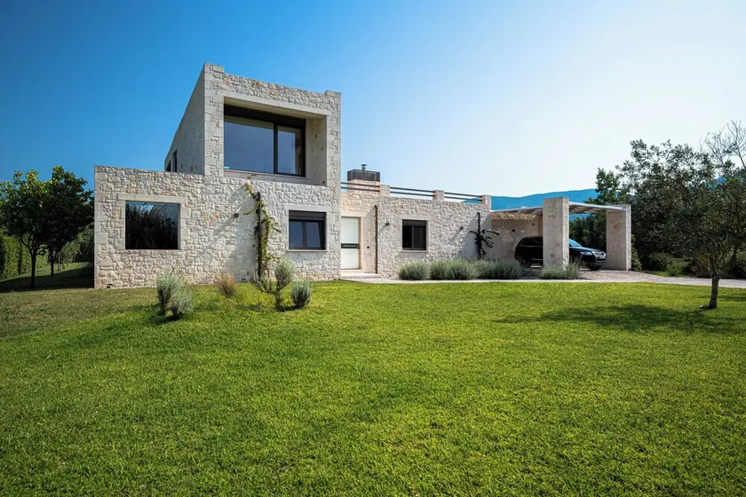 White Villa 53 - Villa en pierre avec piscine privée - Image 1