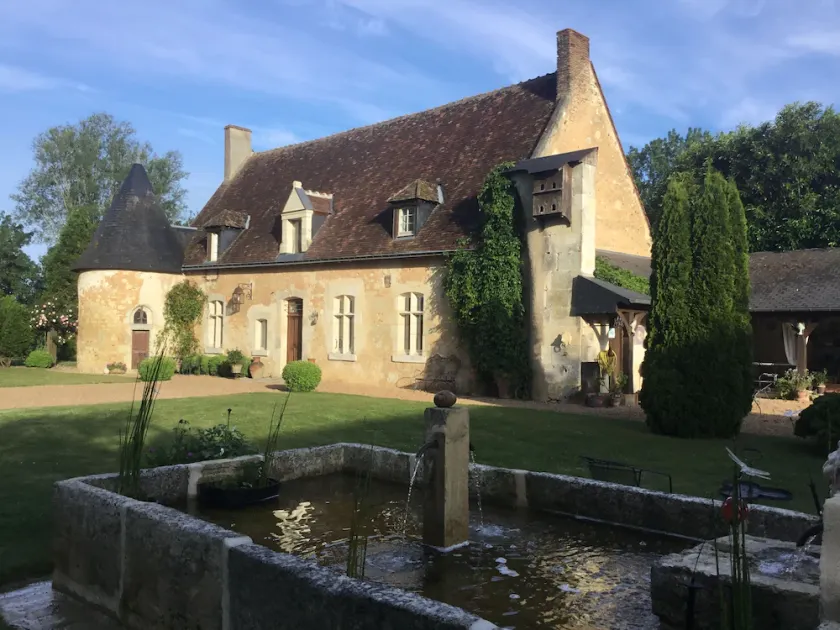 Gite in the Loir valley, comfort, calm and pleasure in a 15th-century manor house - Image 1