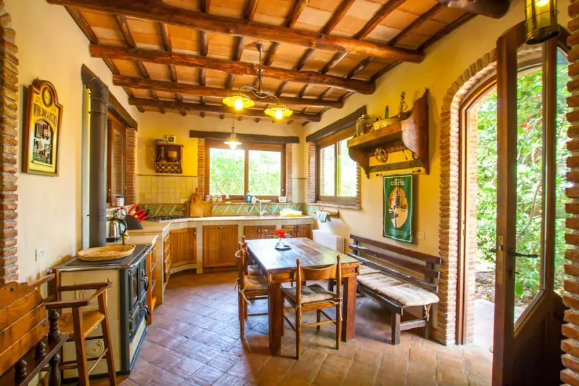 Villa del Glicine - Ancient Master Villa, surrounded by greenery - Image 1