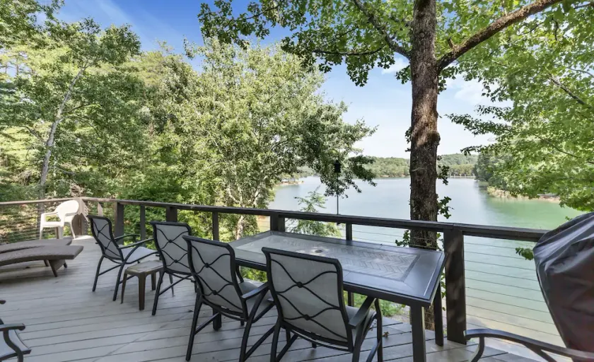 Lake Keowee retreat for 10 with private dock! - Image 1