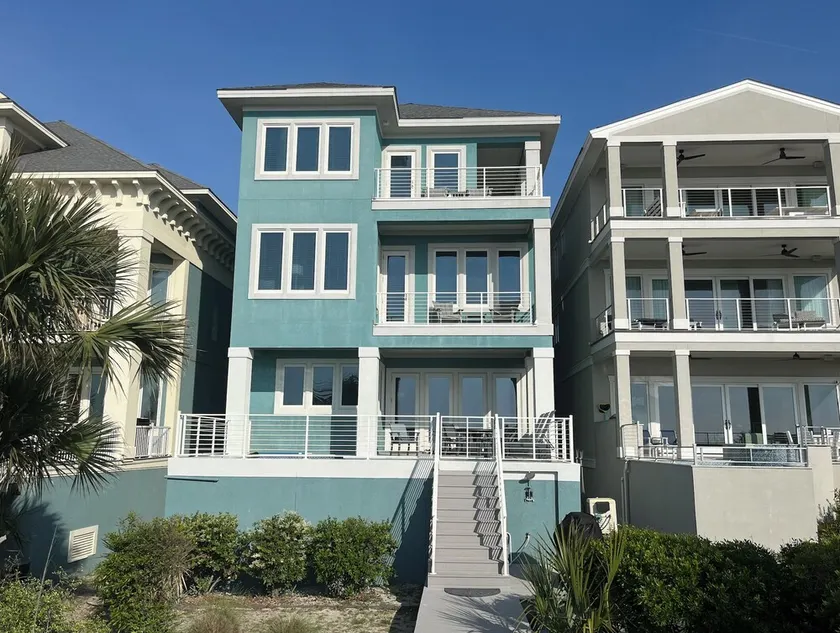 Oceanfront w / Pool, vues incroyables, ascenseur, promenade privée et table de billard! - Image 1