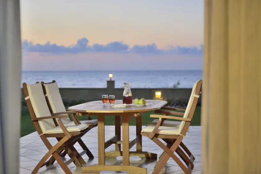 Waterfront with Extraordinary View, Pasithea - Image 1