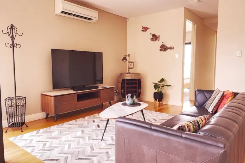 Located in the heart of the West End of Fremantle amongst vibrant cafes and bars - Image 1