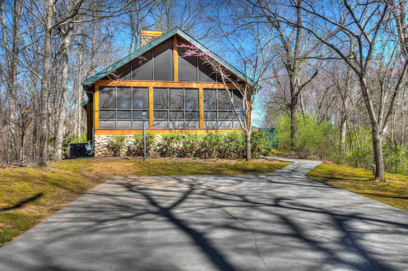 Red Leaf Lodge. Ihr Zuhause in den Smokies - Image 1