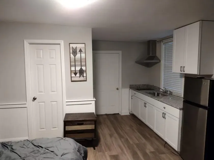 a sweet moder apt studio 10 minutes away from northwoods mall - Image 1