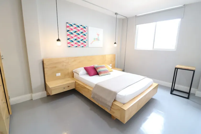 Grey Flat [401A] - Image 1