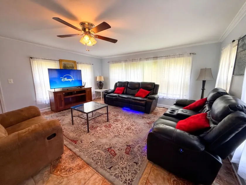 Entire Beautiful Grove Home - Image 1