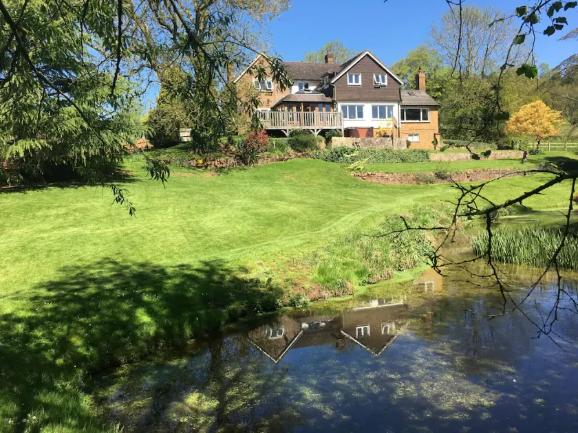 Geräumiges Landhaus in der Nähe von Ombersley, Worcestershire, England. - Image 1