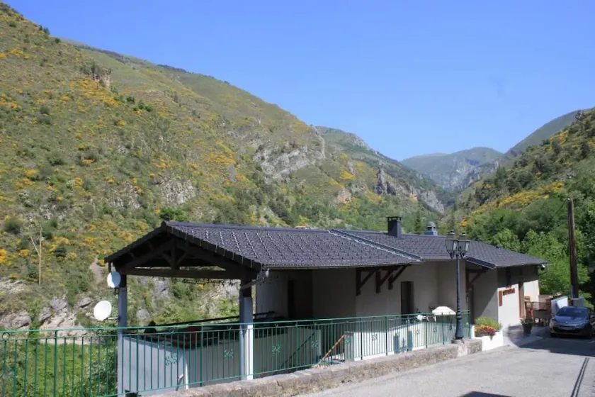 Auberge Lou Poumié - Image 1