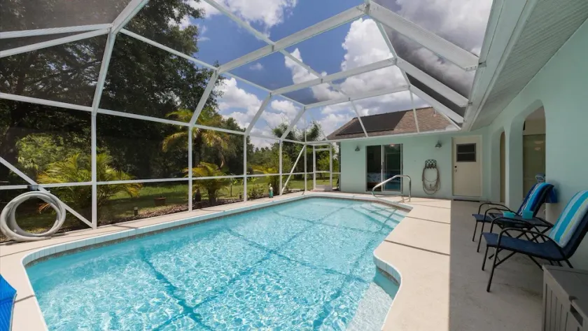 Familienorientiertes wunderschönes Ferienhaus mit Terrasse, privatem Pool und Grill - Image 1