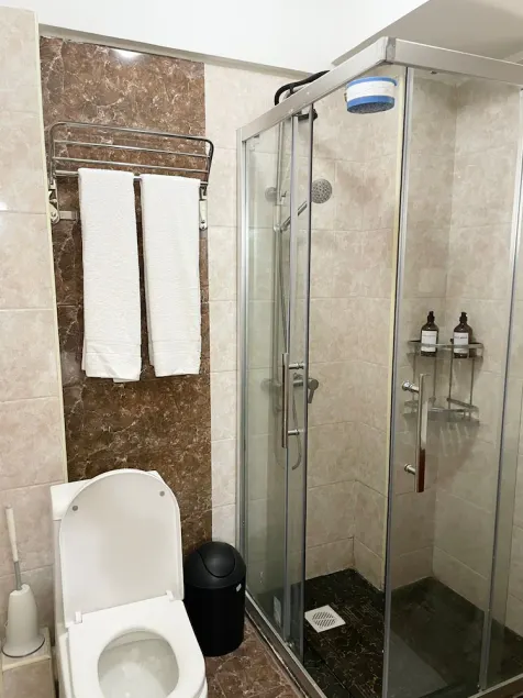 Giving the best bed and breakfast accommodation in Nairobi Kenya - Image 1
