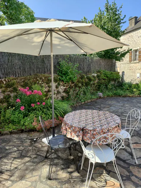 LA PETITE MAISON à TARNAC en CORRÈZE - Image 1