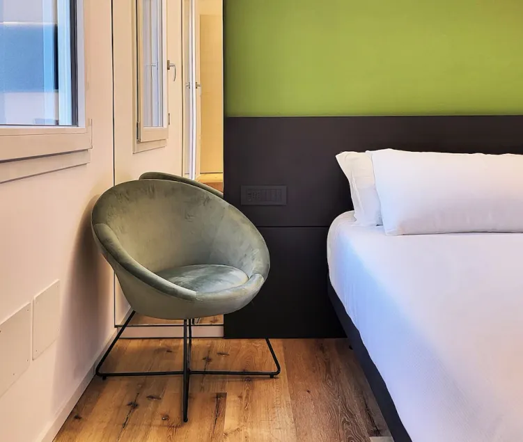 Raum 4 Sofia - Image 1
