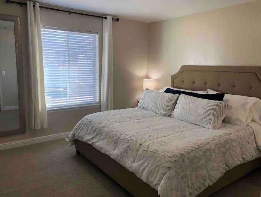 All newly Updated 6-bedroom residential home. - Image 1