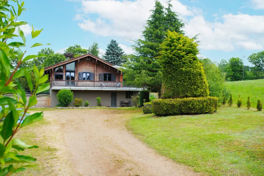 Pétillant Chalet aux 3 étangs avec SPA, Sauna et Véranda - Image 1