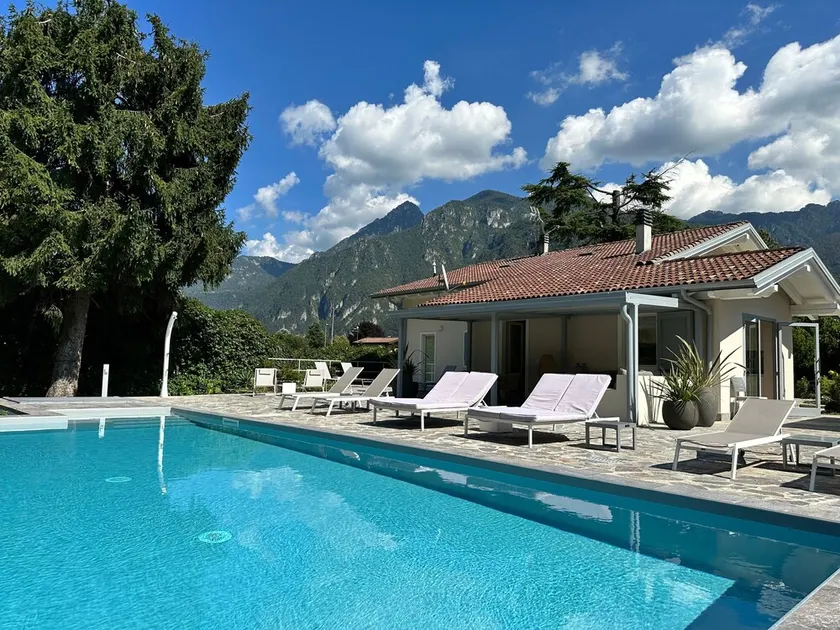 Villa 'Romantica Lake Idro' with Private Pool, Wi-Fi and Air Conditioning - Image 1