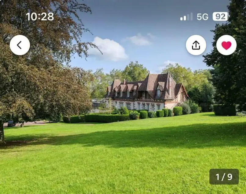 Un appartement dans un château - Image 1