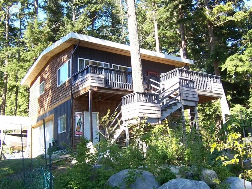 Privat havnefront sommerhus på Malaspina Strait - Image 1