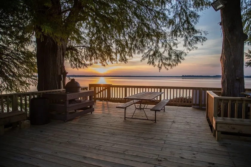 Le plus bel endroit sur le lac Reelfoot pour un groupe de famille ou d'amis - Image 1