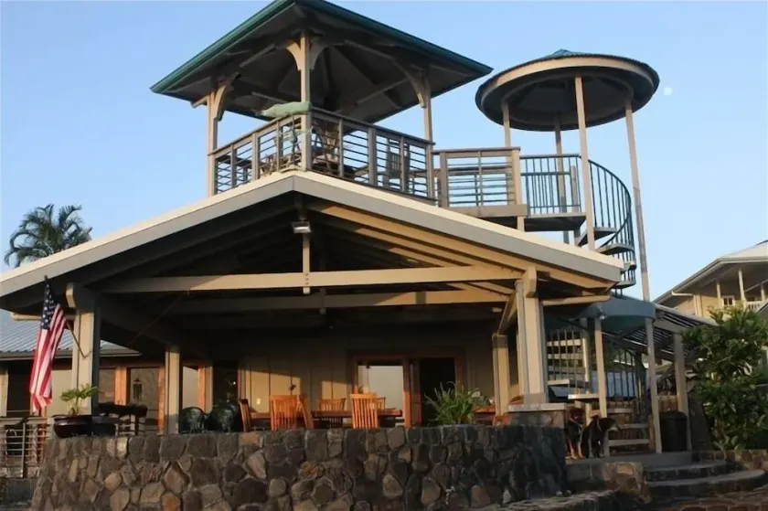 Honolii Black Sand Beach Vacation Rental - Image 1
