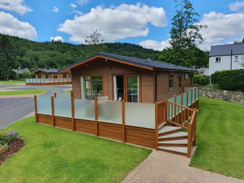 Luxury hot tub lodge in Betws-y-Coed, ideal for exploring Snowdonia National Park - Image 1