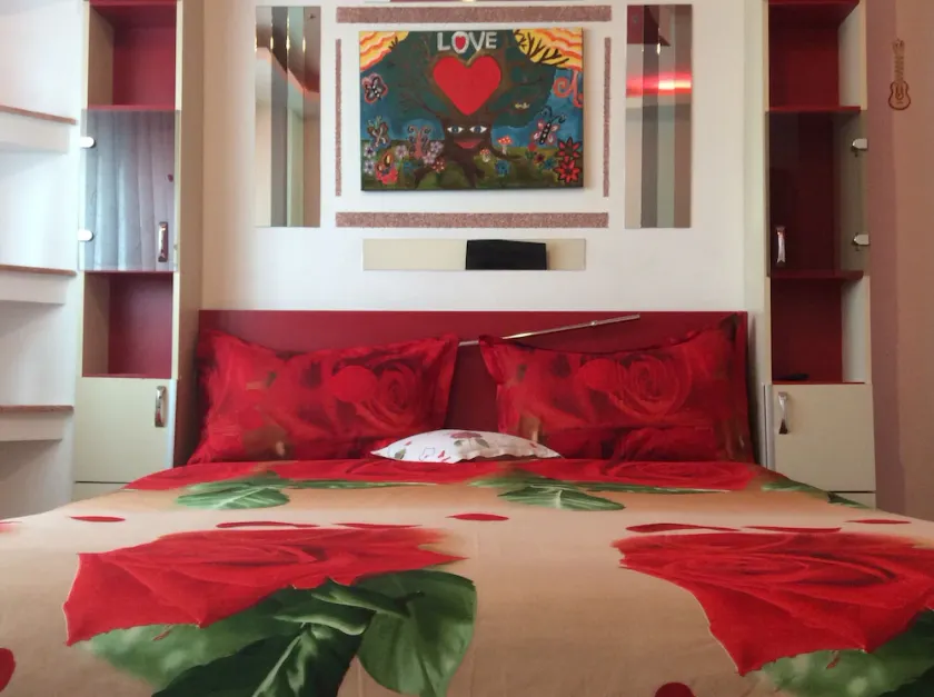 Regim hotelier Relax-central, ultracentral-Bacau, decomandat cu 2 camere. - Image 1