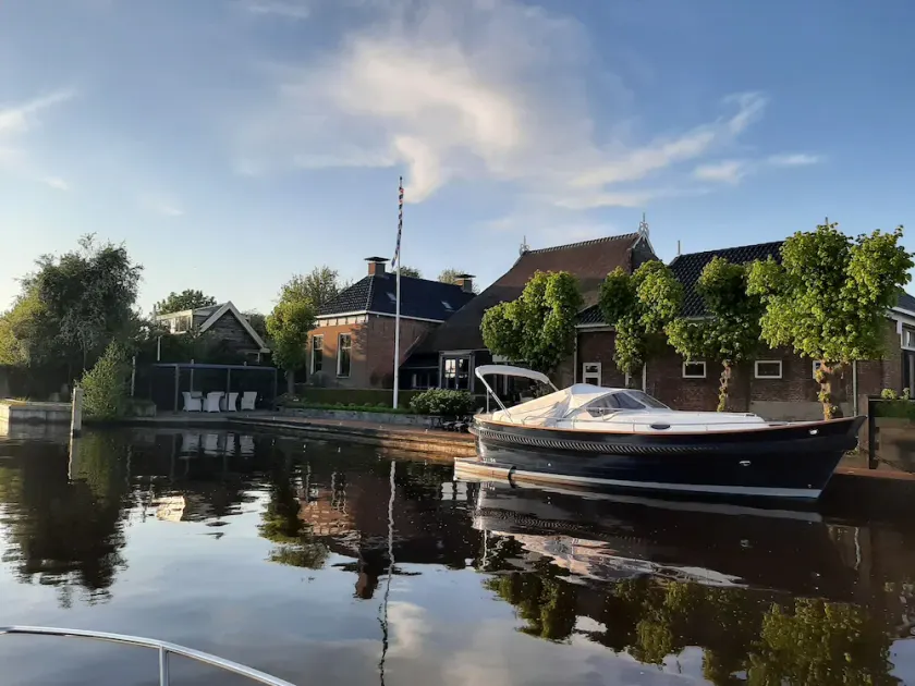 PUUR Eastermar Authentic and luxurious coach house in a monumental farm - Image 1