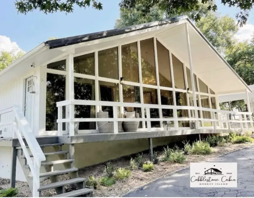 Grand Lake cabin on Monkey Island minutes from Shangri-La w/Hot Tub and Fire Pit - Image 1