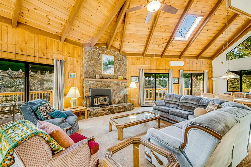 Unique retreat near the lake w/game room, two spacious decks, WiFi - 2 dogs OK - Image 1