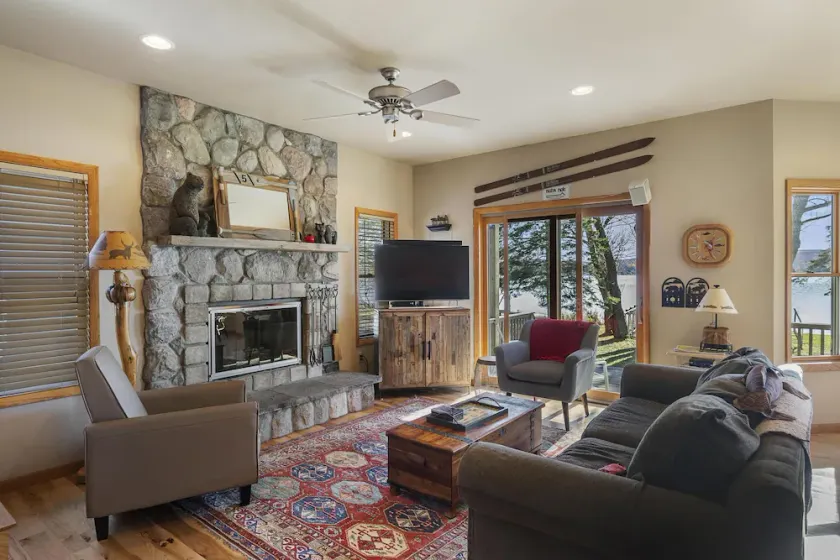 The Sweet Seclusion Cottage with 100 feet of Private frontage Pickerel Lake! - Image 1
