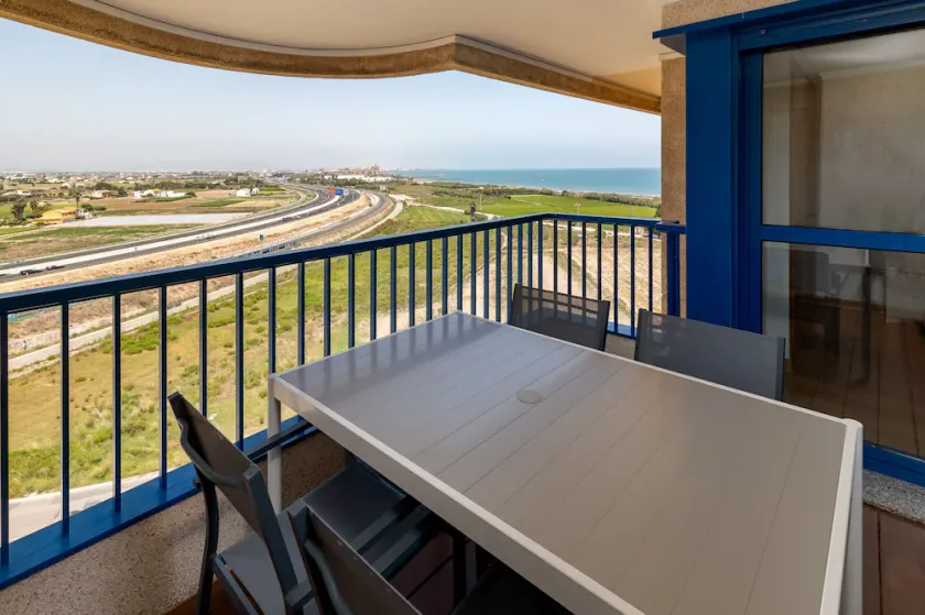 ApartUP Patacona Surfing Beach - Image 1