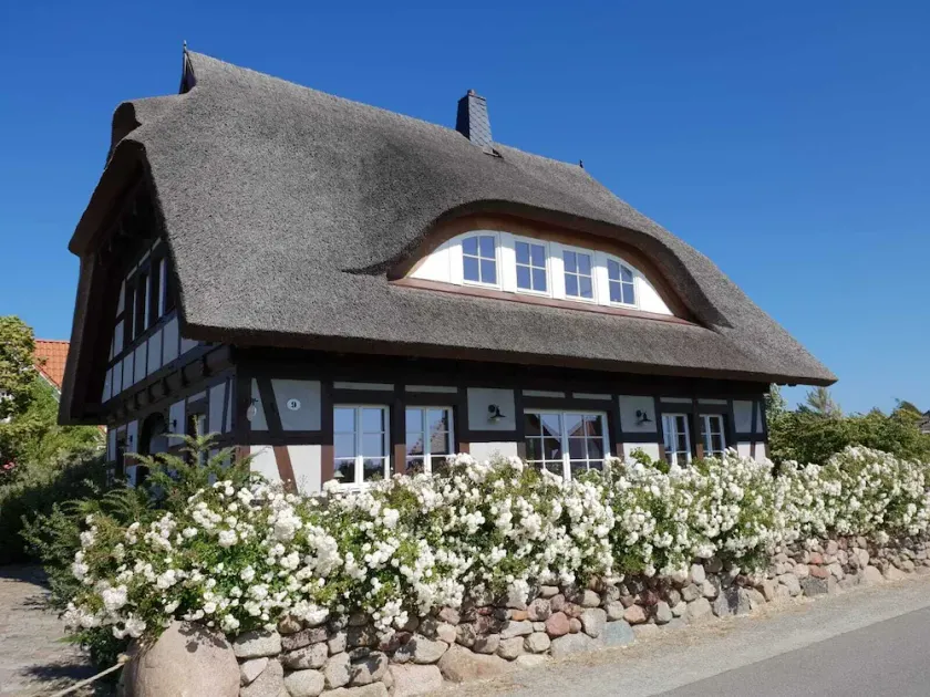 A Cottage, como seria de esperar, na ilha de Rügen, incluindo sauna - Image 1