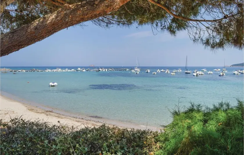 Duplex con terrazze, a 500 metri dalla spiaggia, vista mare in residence con piscina - Image 1
