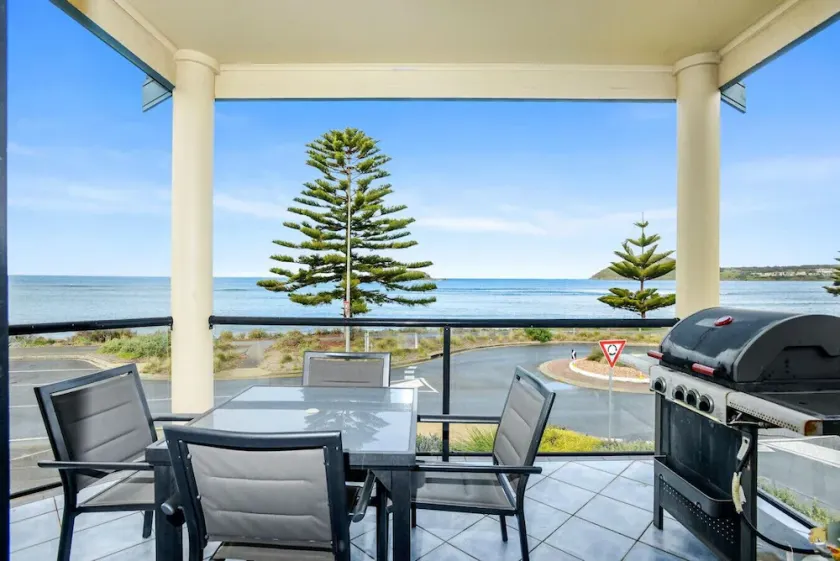 63A Franklin Parade, Encounter Bay - Paseo marítimo absoluto con impresionantes vistas - Image 1
