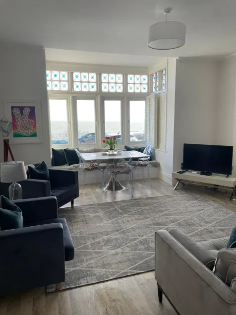 Broadstairs Apartment With Sea Views - Image 1