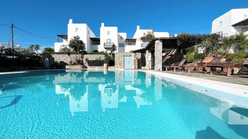 LUXURY HOUSE WITH SWIMMING POOL IN ORNOS MYKONOS - Image 1