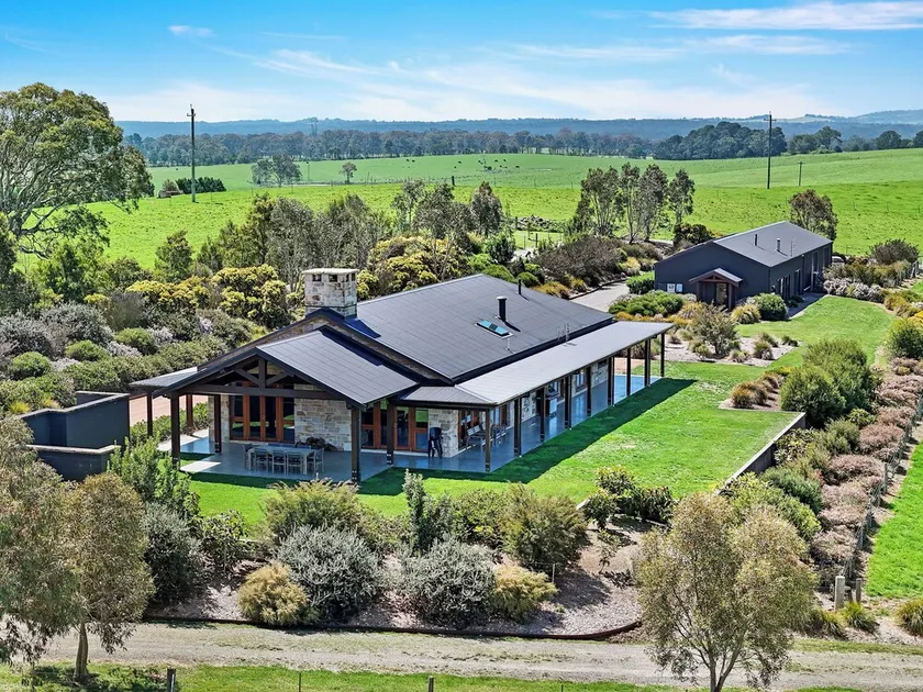 Wrenmallee in The Southern Highlands - Stunning Homestead on 100 acres - Image 1