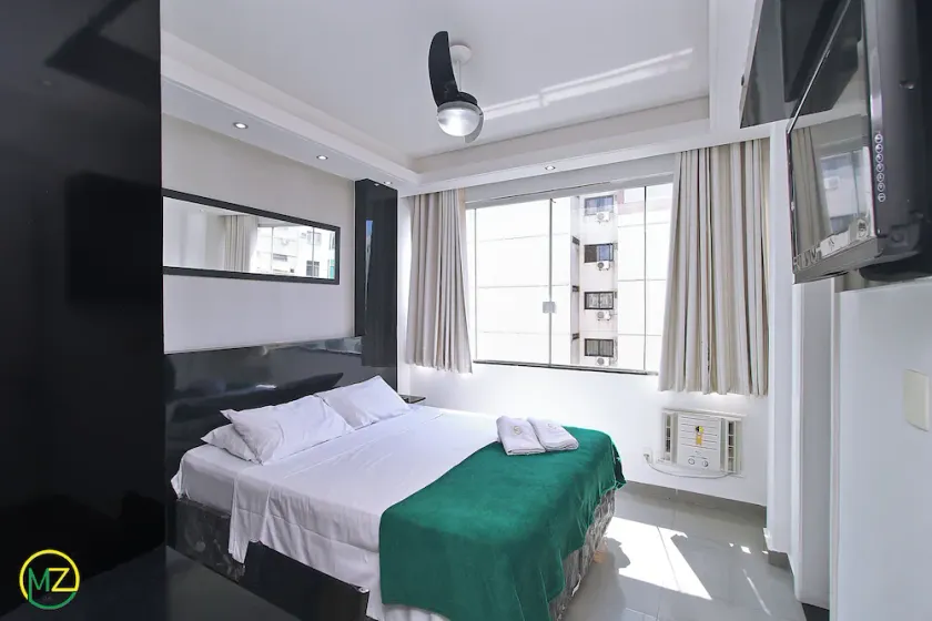 Moderno Apto 3 suites p/ 8 pessoas em Copacabana - Image 1
