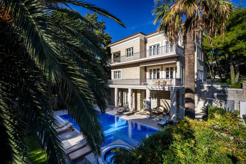 Villa avec sauna, terrasse et piscine privée | Proche Ivan Meštrović Gallery | Vue plage - Image 1