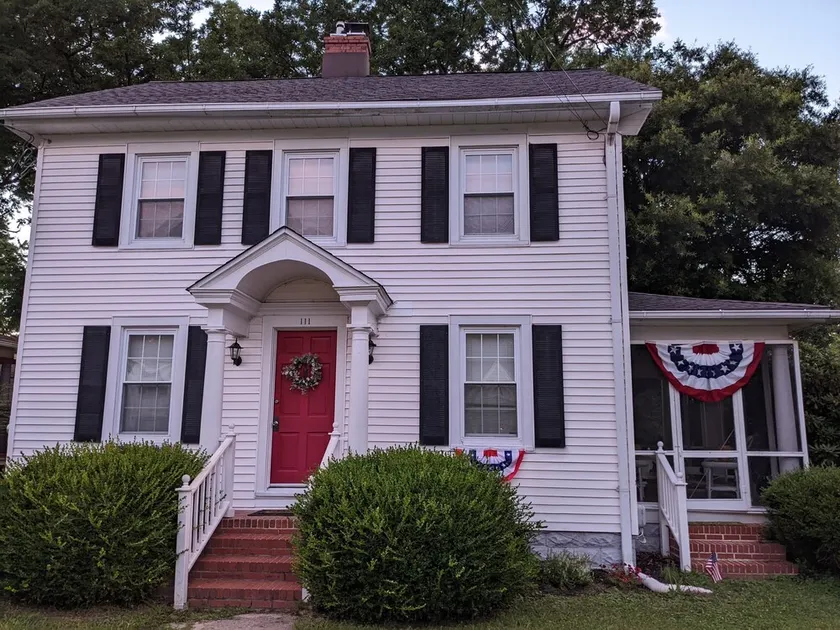Cheerful three-bedroom Cottage - Image 1