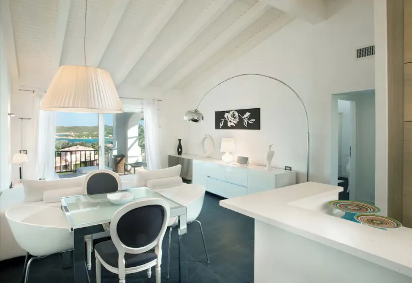 Bellissimo Appartamento Fronte Mare Liscia di Vacca Porto Cervo - Image 1