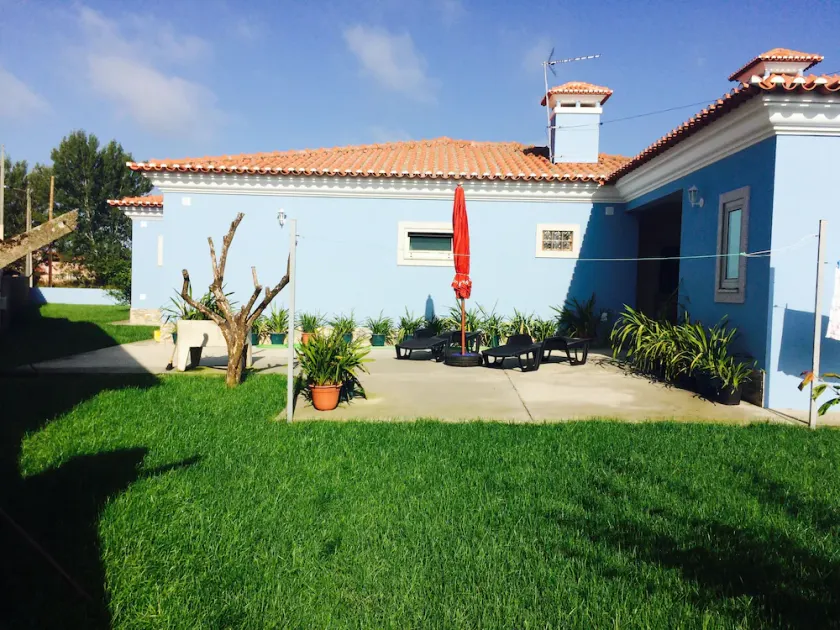 House near the sea - Image 1