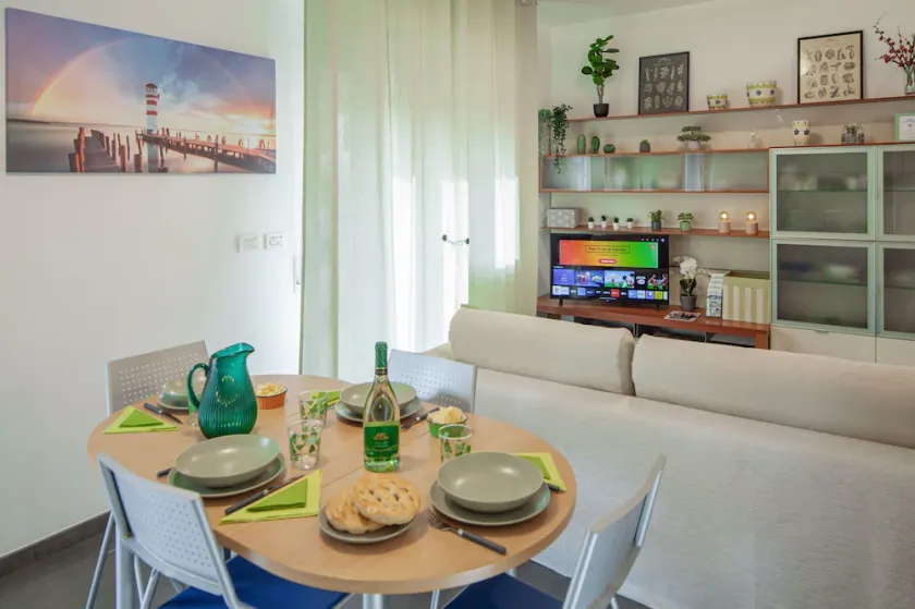 Serena: apartment for 5 people, just 200 m from beach - Image 1