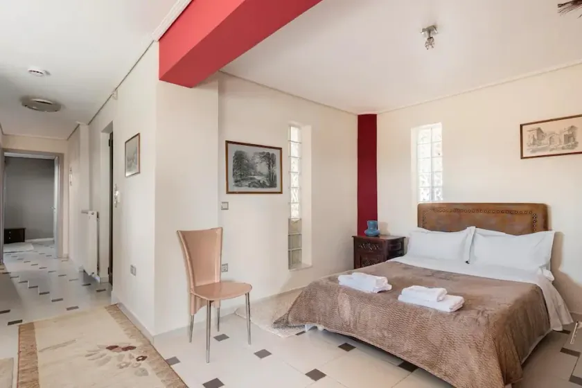 Beautiful 1-Bed Cottage in Megalopolis - Image 1