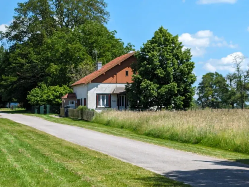 Charming Home in Verdant Vôge - Hike, Bike, and Relax Nearby - Image 1